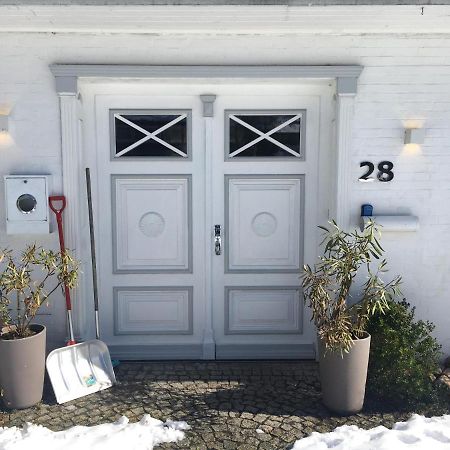 Budget-Unterkunft Im Wunderschonen Haus Mit Herrlichem Panoramablick 뤼네부르크 외부 사진
